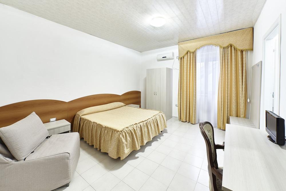Albergo Nuovo Belvedere Battipaglia Εξωτερικό φωτογραφία